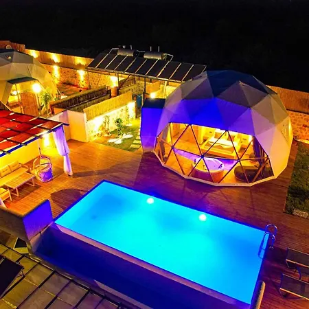 Kalkan Dome & Deluxe-glamping In Kalkan Szálloda Kaş