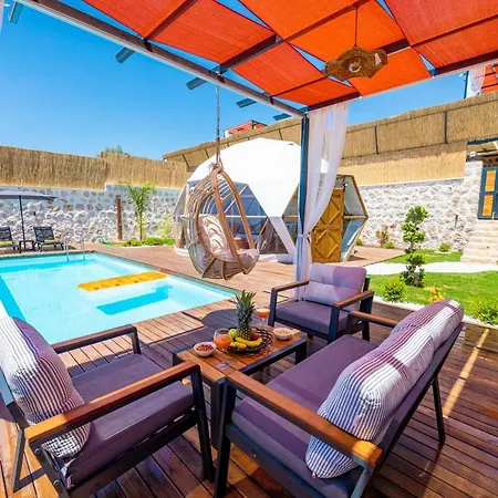 Szálloda Kalkan Dome & Deluxe-glamping In Kalkan